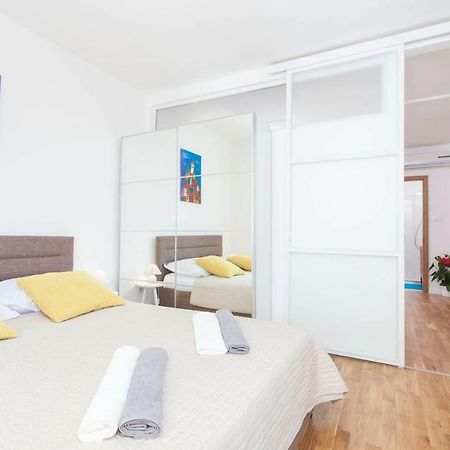 Apartment Mikula Makarska Ngoại thất bức ảnh