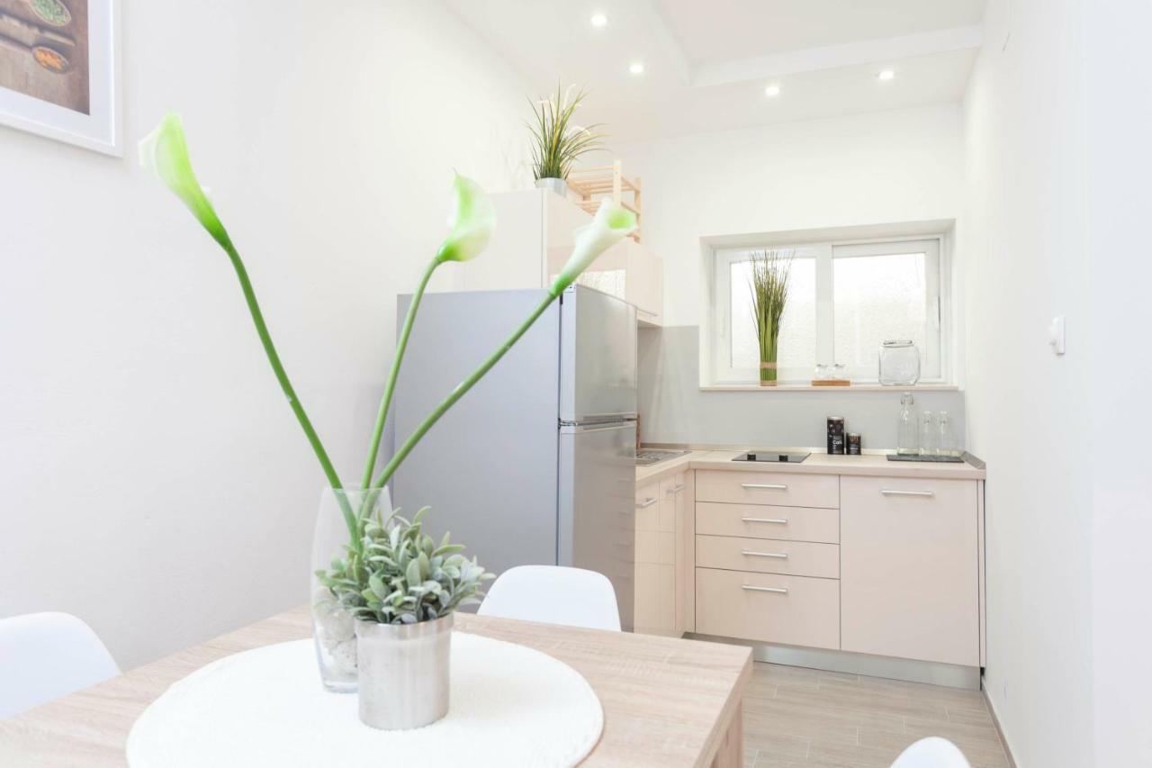 Apartment Mikula Makarska Ngoại thất bức ảnh